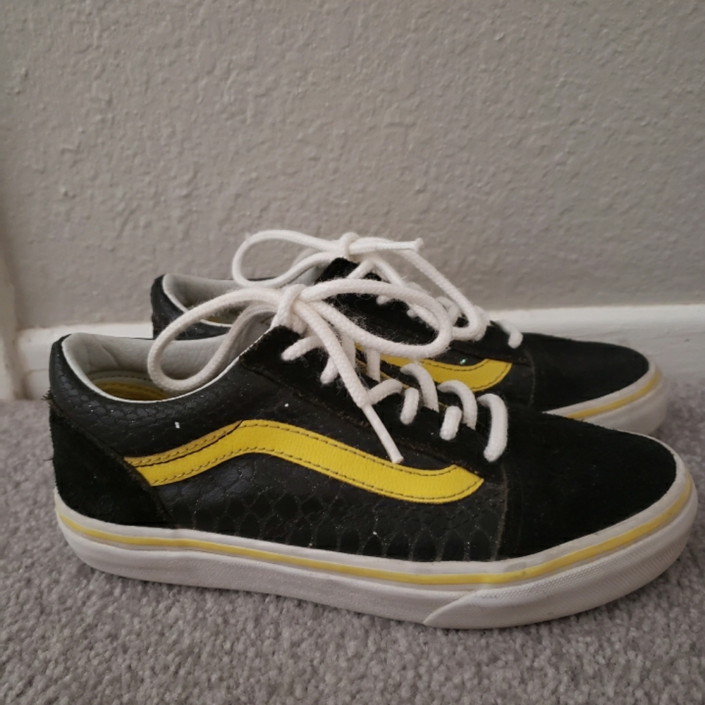 Girls Old Skool Vans